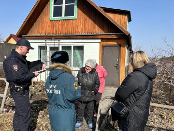 Патрульные группы начали контролировать соблюдение правил особого пожароопасного режима в Свердловской области
