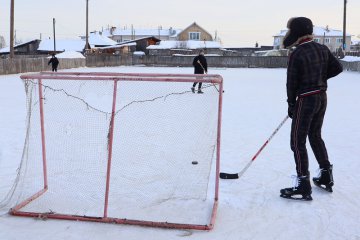 Есть хоккейный корт и цель – возродить хоккей на селе