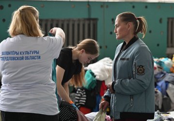 Уральские волонтёры помогают жителям населённых пунктов области, пострадавших от пожаров