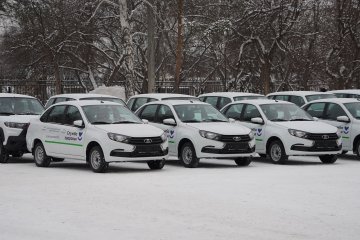 44 больницы региона получили новые автомобили