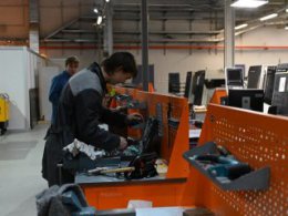 Свыше 500 девятиклассников, не сдавших экзамены, осваивают рабочие профессии благодаря региональной программе