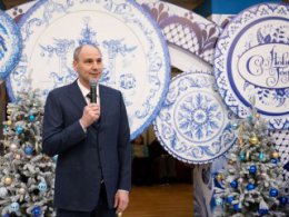 Денис Паслер поздравил свердловчан с наступающим Новым годом