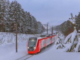 Жители Свердловской области в новогодние каникулы могут отправиться к знаковым достопримечательностям на электропоездах