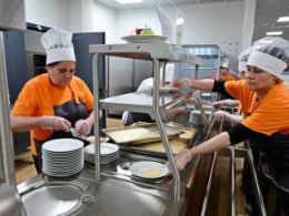 Подписн указ, направленный на разграничение отраслей, в которых может быть занята иностранная рабочая сила