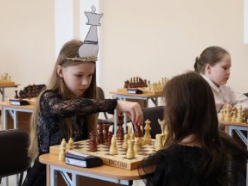 Героини интеллектуальных баталий: турнир «Шахматная королева» показал красоту игры