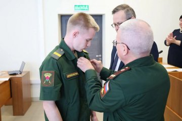 За боевую доблесть