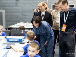 13 свердловчан стали победителями второй Уральской олимпиады по робототехнике