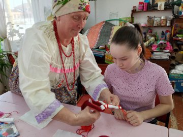 Волшебные ведра, петушок и ручеек