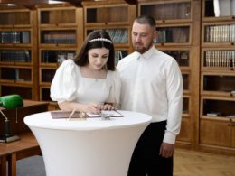 113 свердловских пар заключат брак на необычных площадках Екатеринбурга в рамках акции «Пошли жениться!»
