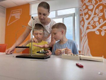 «На перекрестке наук»: юные исследователи в «Точке роста»
