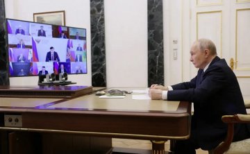 Владимир Путин провел совещание по ситуации с топливом 