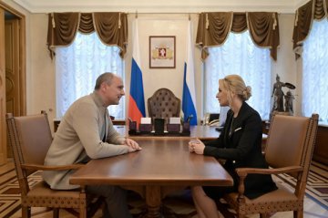 Федеральный омбудсмен Яна Лантратова в Екатеринбурге обсудила инициативы свердловчан, а также актуальные системные вопросы